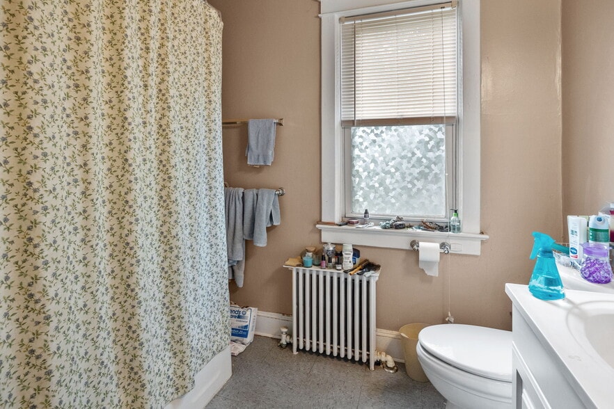 More Photos Of 231 Washington St, Morrisville Apartments For Sale