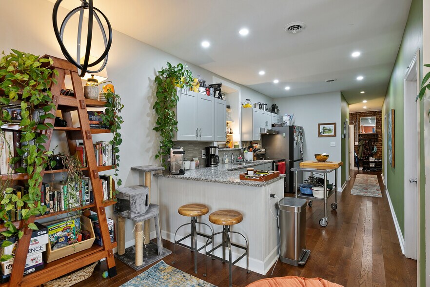 More Photos Of 2600 W Main St, Richmond Storefront Retail Residential For Sale