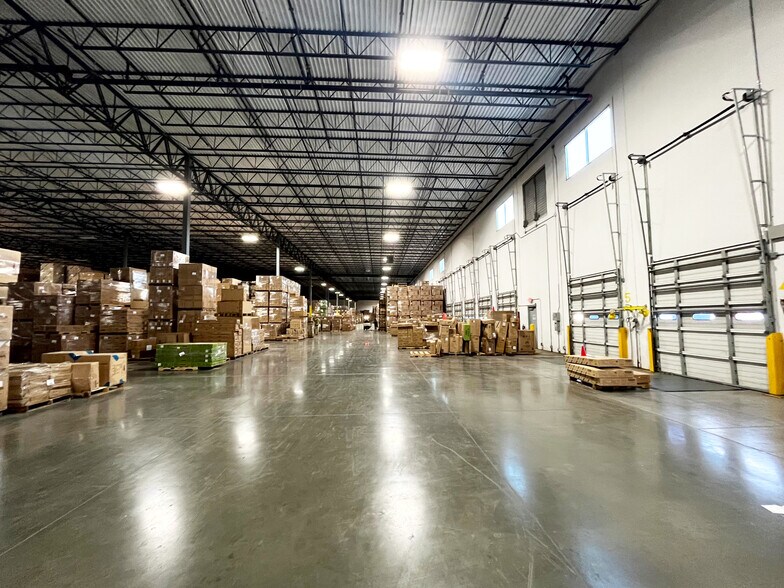 More Photos Of 8 Sonny Perdue Dr, Garden City Distribution For Lease