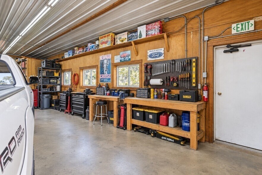 More Photos Of 57 Elm St, Salisbury Industrial For Sale