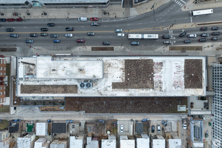 More Photos Of 6418 N Sheridan Rd, Chicago Apartments For Lease