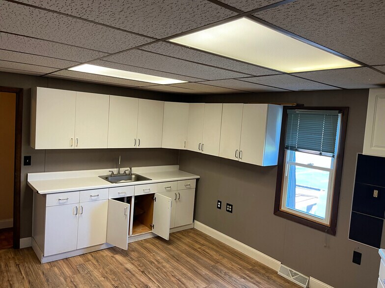 More Photos Of 928 French Rd, Buffalo Office For Sale