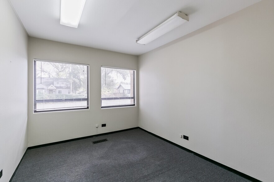 More Photos Of 7000 W 14th Ave, Lakewood Office For Lease
