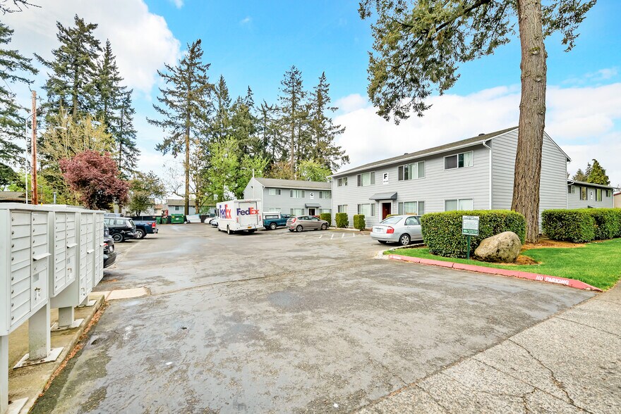 More Photos Of 16300-16400 E Burnside St, Gresham Apartments For Sale