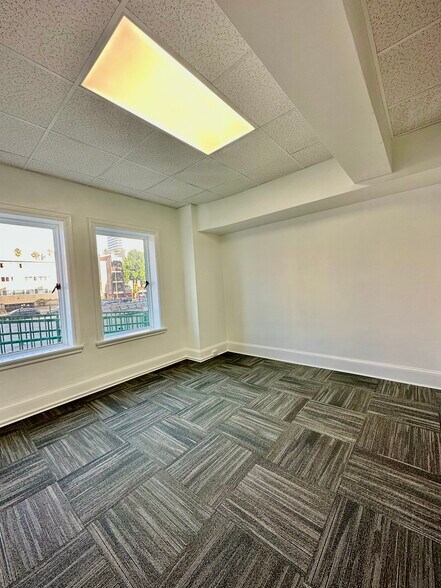 More Photos Of 1547 Lakeside Dr, Oakland Religious Facility For Sale