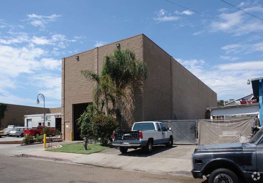 More Photos Of 7648 Lemon Ave, Lemon Grove Manufacturing For Lease