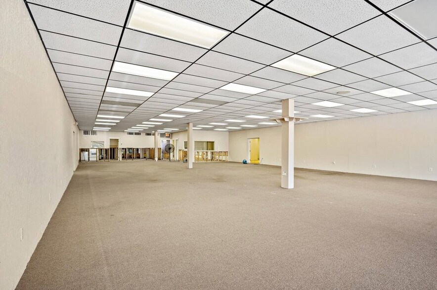 More Photos Of 1511 NW Cache Rd, Lawton General Retail For Sale
