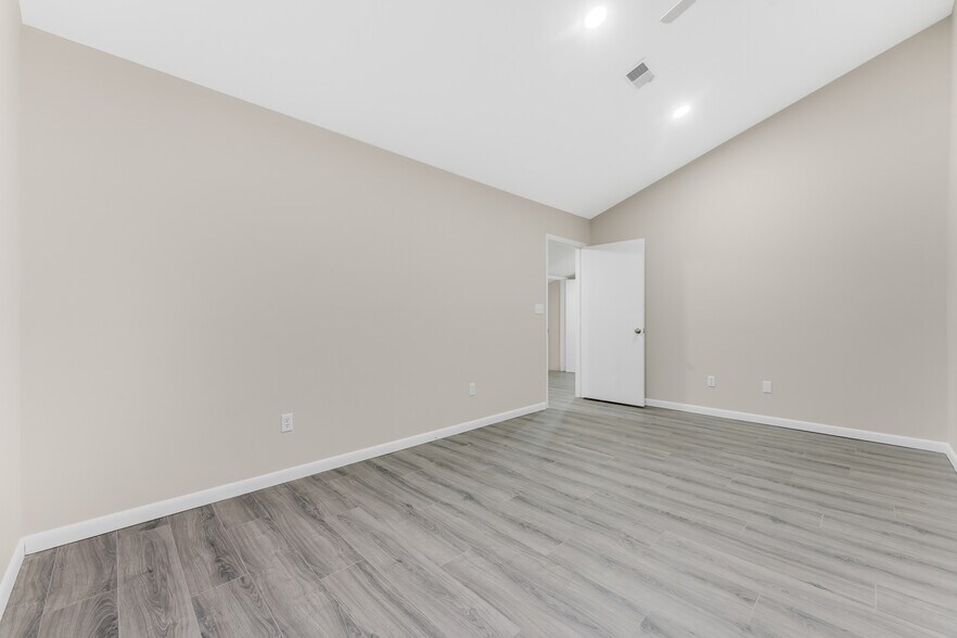 More Photos Of 1189 Pineview Dr, Morgantown Medical For Lease