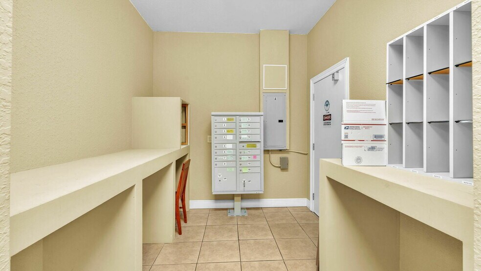 More Photos Of 415 E Main St, Bartow Office For Lease