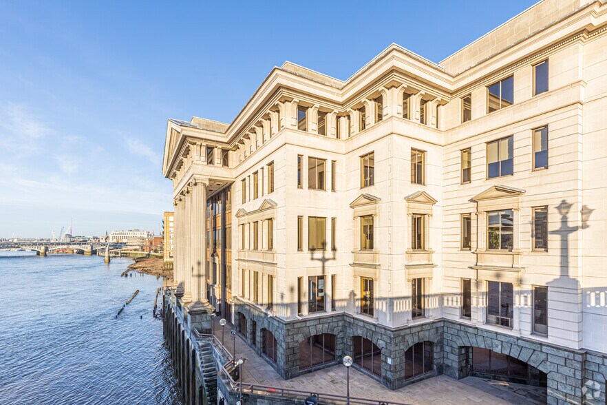 More Photos Of 68 Upper Thames St, London Office For Lease