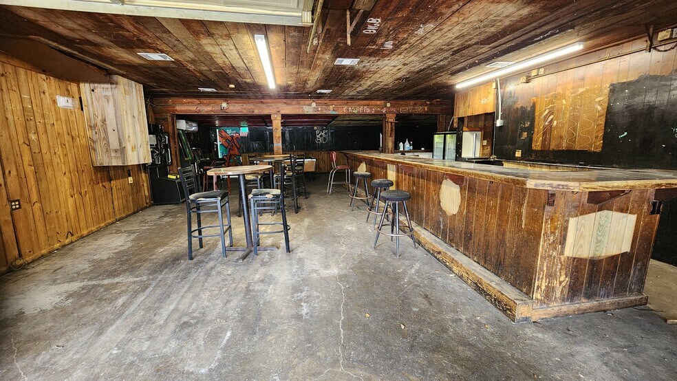 More Photos Of 6225 Greens Rd, Humble Bar For Lease