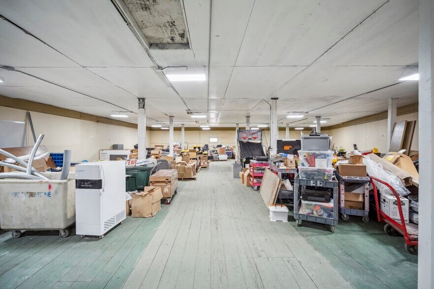More Photos Of 2025 Pine St, Palmer Warehouse For Sale