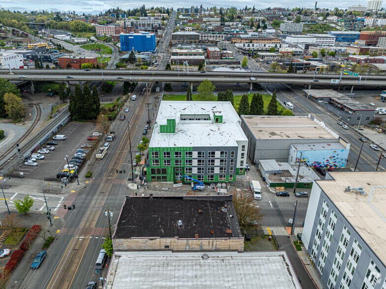 More Photos Of 301 E 25th St, Tacoma General Retail For Sale