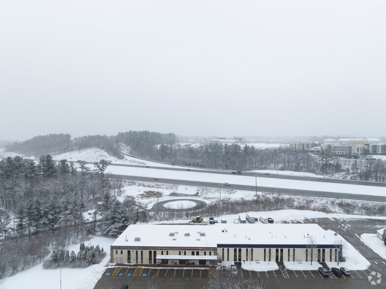 More Photos Of 15 Londonderry Rd, Londonderry Flex For Lease