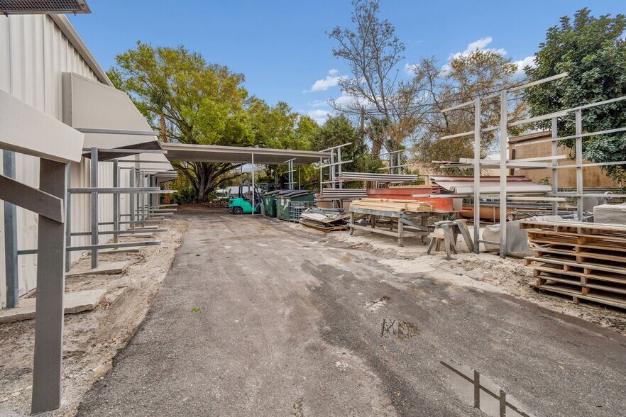 More Photos Of 1060 Harbor Lake Dr, Safety Harbor Light Manufacturing For Sale