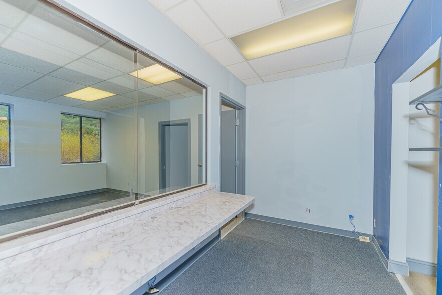 More Photos Of 961-963 State Route 146, Clifton Park Medical For Lease
