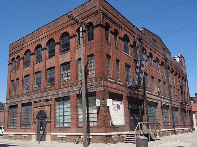 Primary Photo Of 1400 W 13th St, Kansas City Office For Lease