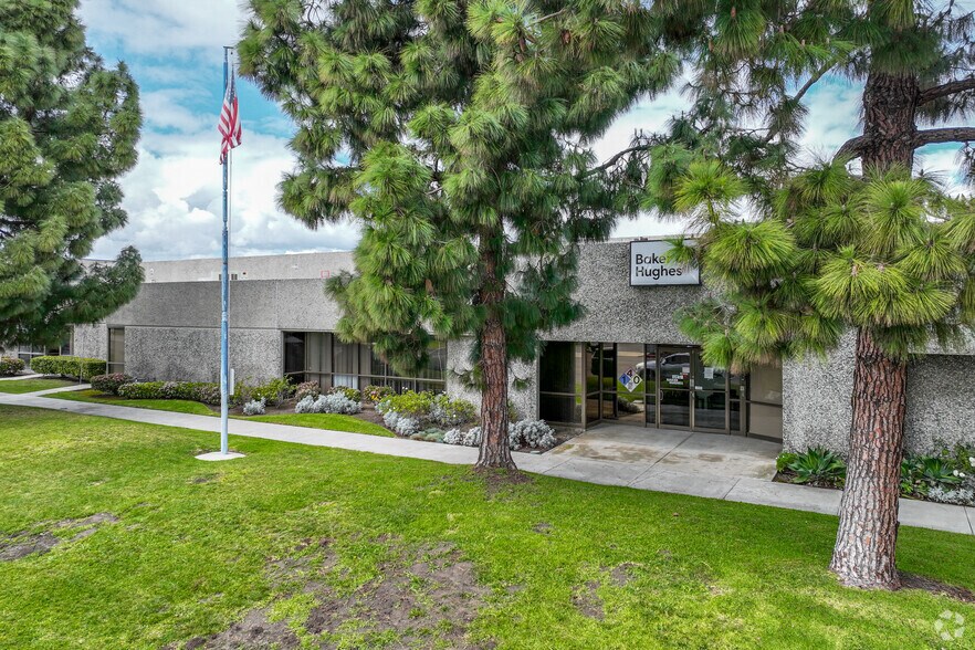 More Photos Of 5421 Argosy Ave, Huntington Beach Manufacturing For Lease