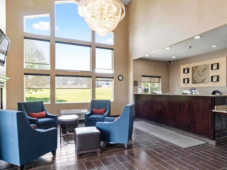 More Photos Of 2970 Idaho St, Elko Hotel For Sale