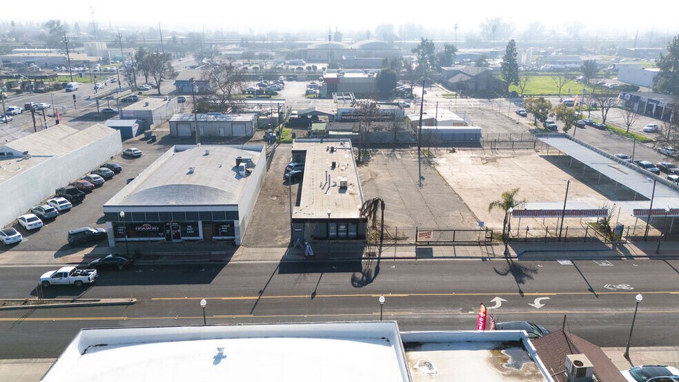 More Photos Of 32-40 W Main St, Merced Storefront For Sale