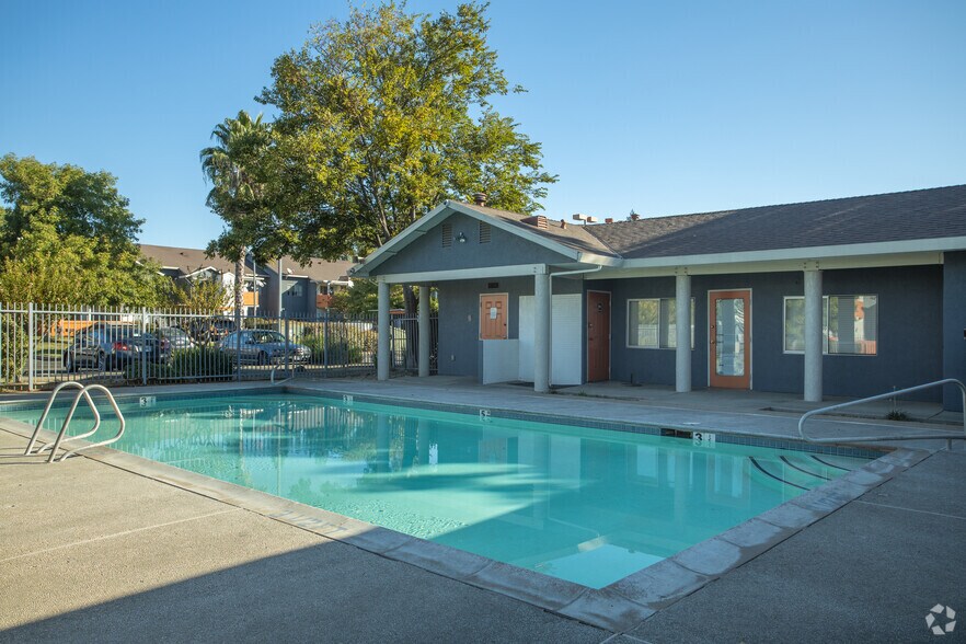 More Photos Of 6500 47th St, Sacramento Apartments For Sale