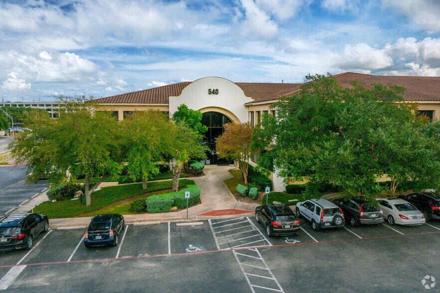 Primary Photo Of 540 Oak Centre Dr, San Antonio Medical For Lease
