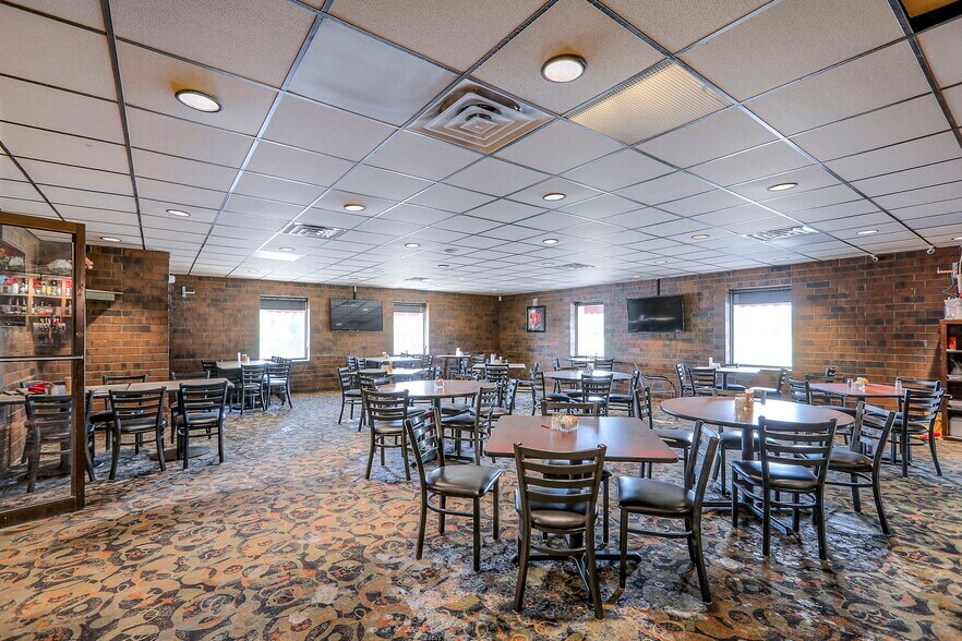 More Photos Of 330 E 135th St, Kansas City Restaurant For Sale