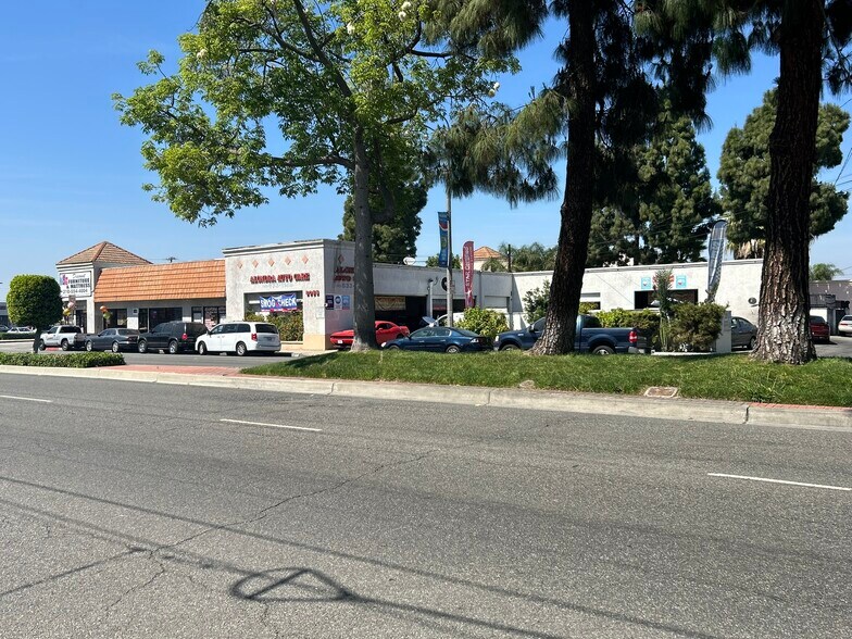 More Photos Of 15742-15744 California Ave, Paramount Auto Repair For Sale