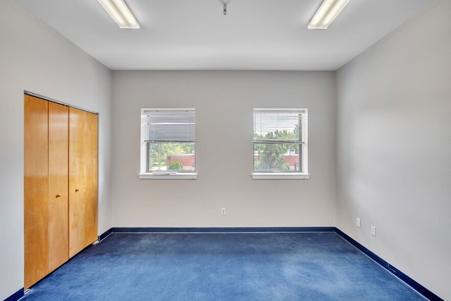 More Photos Of 600 Deer Rd, Cherry Hill Light Distribution For Sale