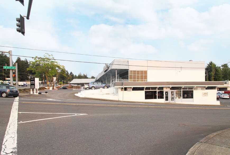 More Photos Of 8640-8680 SW Canyon Rd, Portland Unknown For Lease