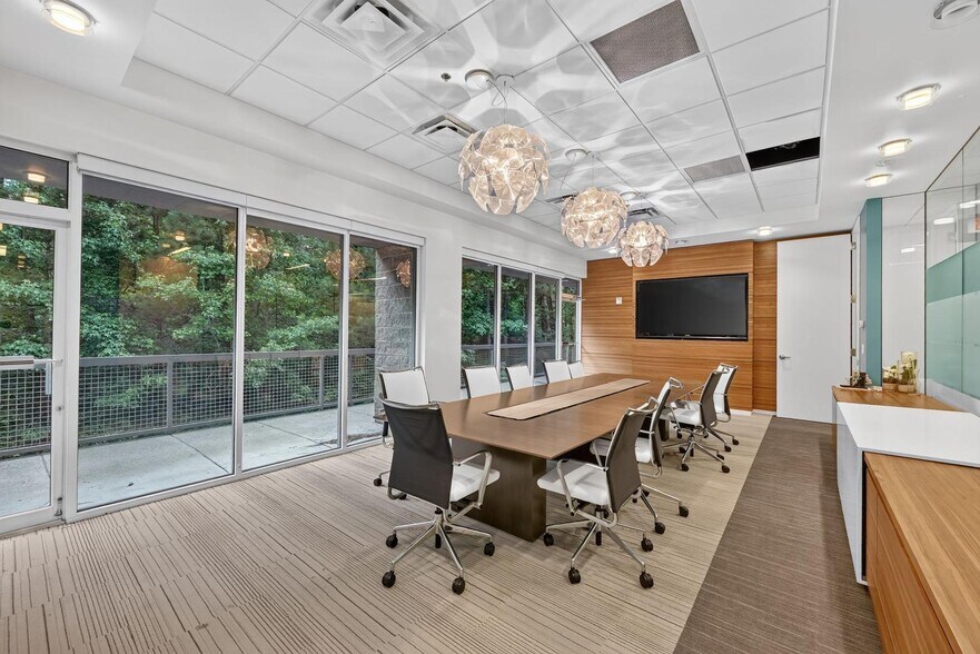 More Photos Of 1100 Old Ellis Rd, Roswell Loft Creative Space For Sale