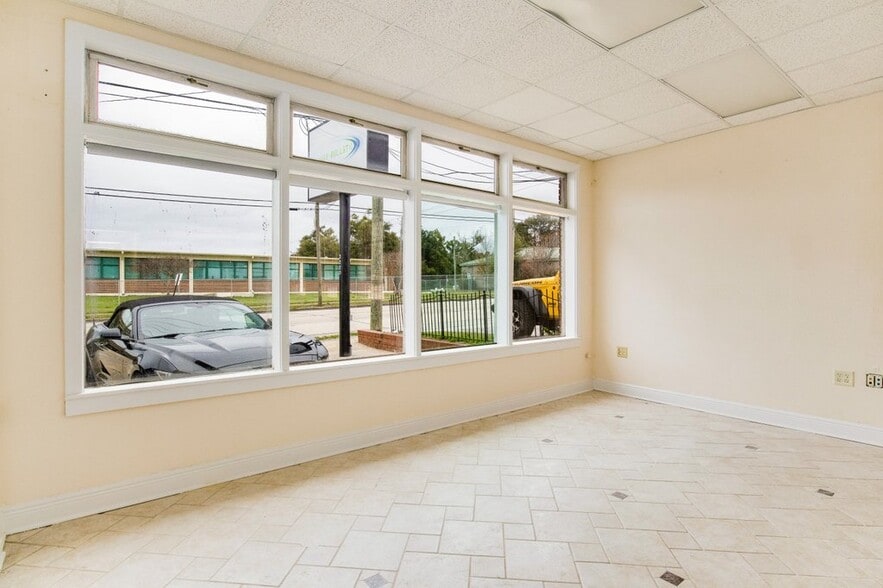 More Photos Of 2220 N Palafox St, Pensacola Medical For Sale