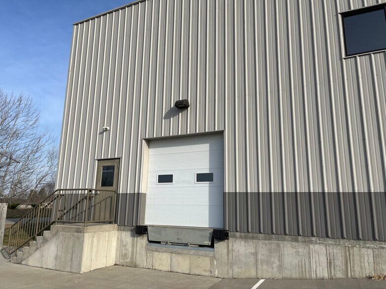 More Photos Of 1115 S Bell Ave, Ames Warehouse For Lease