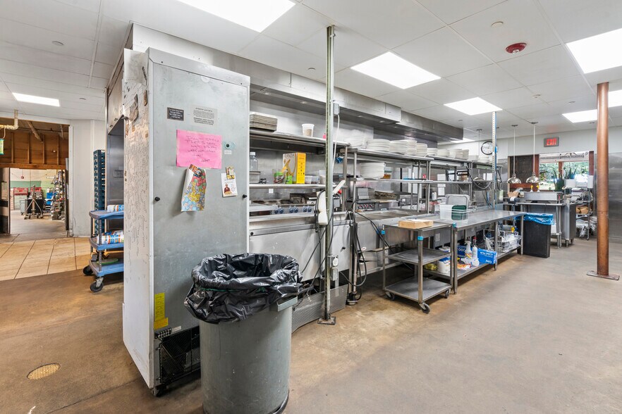 More Photos Of 500 Bridge St, Weissport Restaurant For Sale