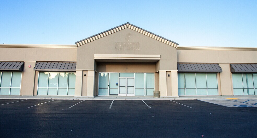 More Photos Of 7050 N Palm Ave, Fresno Office For Lease
