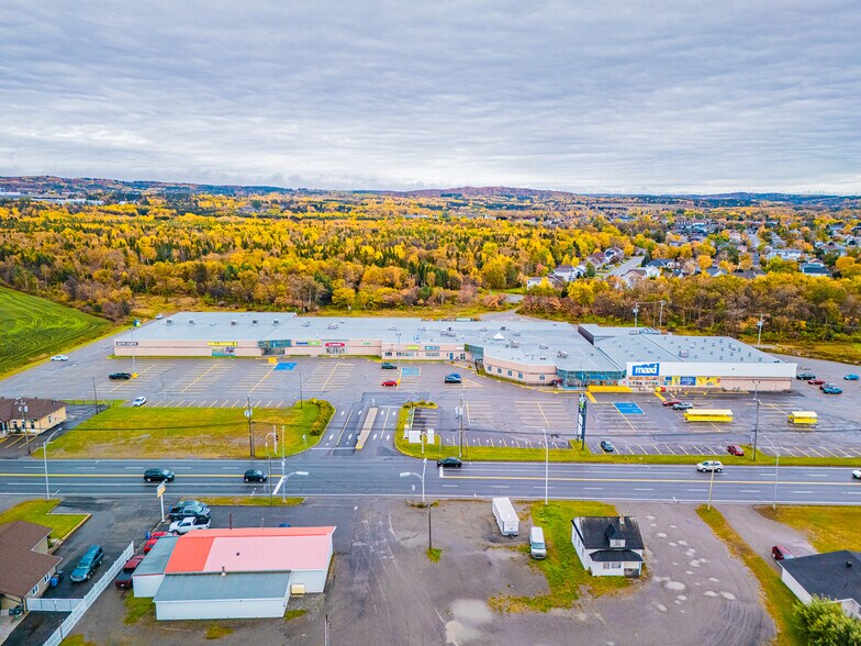 Primary Photo Of 597 Av Du Phare E, Matane Storefront For Lease