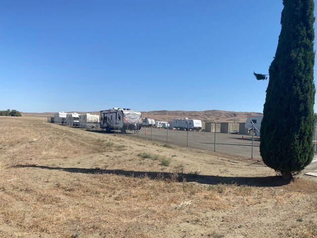 More Photos Of 1075 W Elm Ave, Coalinga Land For Sale