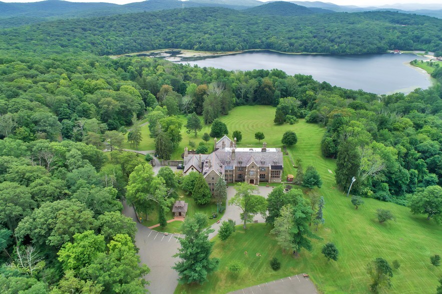 More Photos Of 150 Sister Servants Ln, Sloatsburg Lodge Meeting Hall For Sale