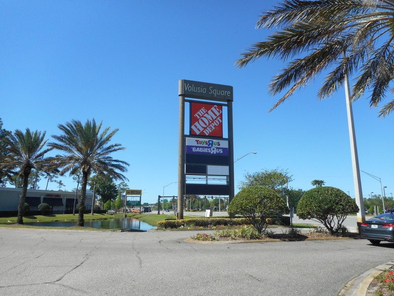 Primary Photo Of 2453-2475 W International Speedway Blvd, Daytona Beach Unknown For Lease