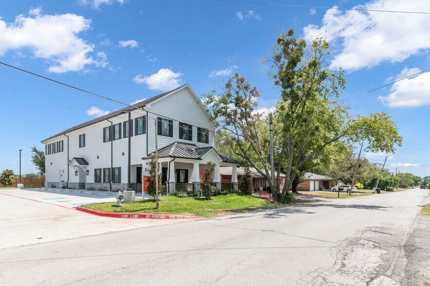 Primary Photo Of 207 S Elm St, Keller Storefront Retail Office For Sale