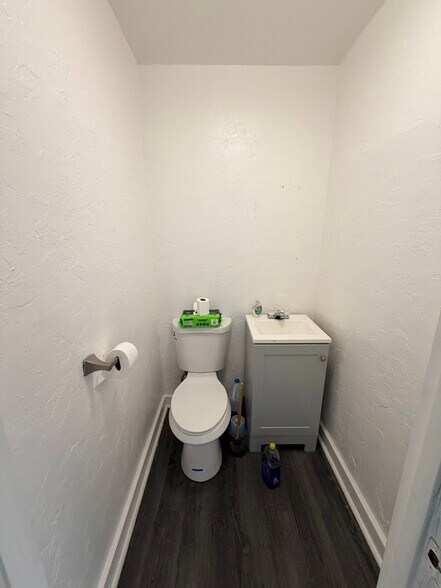 More Photos Of 210 Boston Rd, Chelmsford Storefront Retail Office For Lease