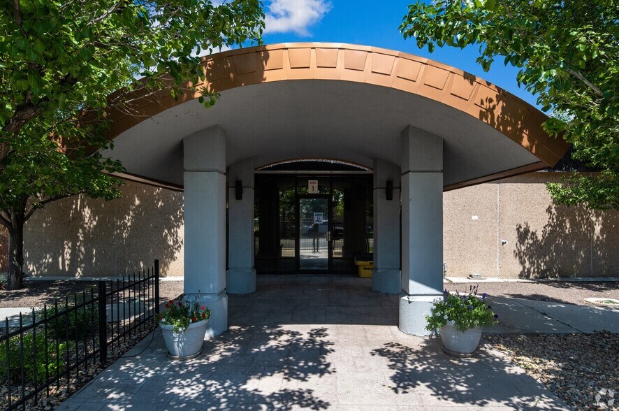 More Photos Of 2567 W Midway Blvd, Broomfield Manufacturing For Lease