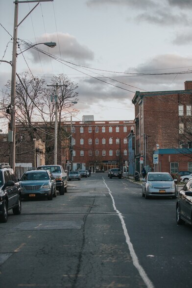 More Photos Of 32 Chambers St, Newburgh Light Manufacturing For Sale