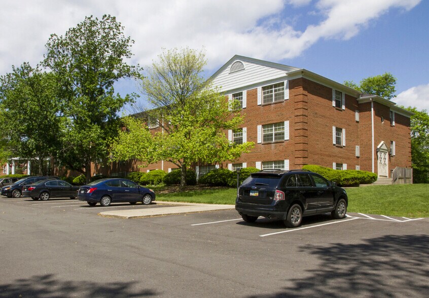 More Photos Of 4577 Olentangy River Rd, Columbus Apartments For Sale