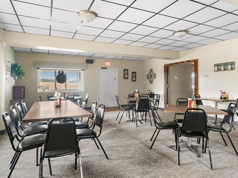 More Photos Of N4494 State Highway 42, Kewaunee Restaurant For Sale