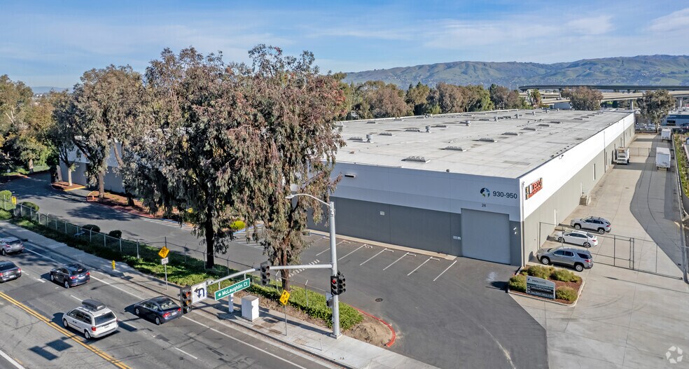 More Photos Of 930-950 McLaughlin Ave, San Jose Warehouse For Lease