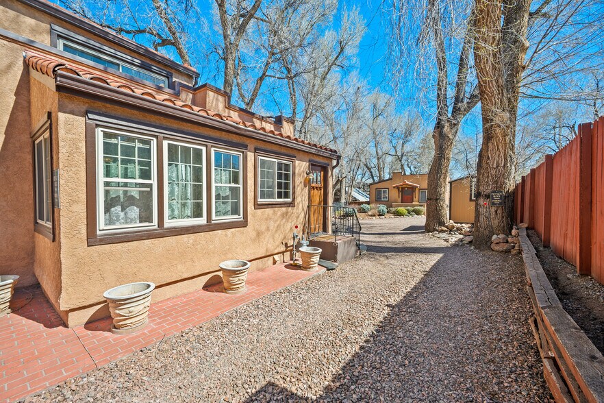 More Photos Of 1929 Woodburn St, Colorado Springs Multifamily For Sale