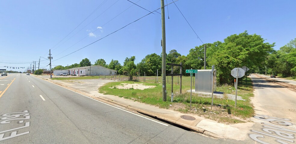 More Photos Of 3625 N Pace Blvd, Pensacola Land For Lease