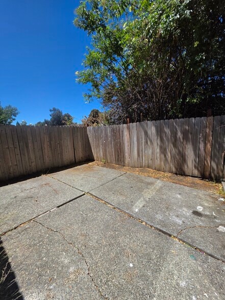 More Photos Of 541-553 Admiral Callaghan Ln, Vallejo Apartments For Sale