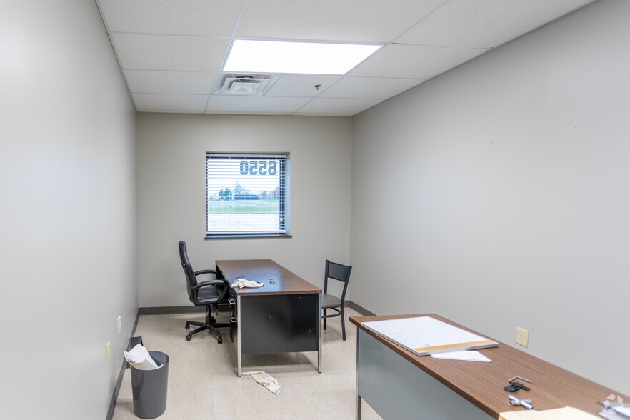 More Photos Of 6550 Hamilton Lebanon Rd, Monroe Warehouse For Sale